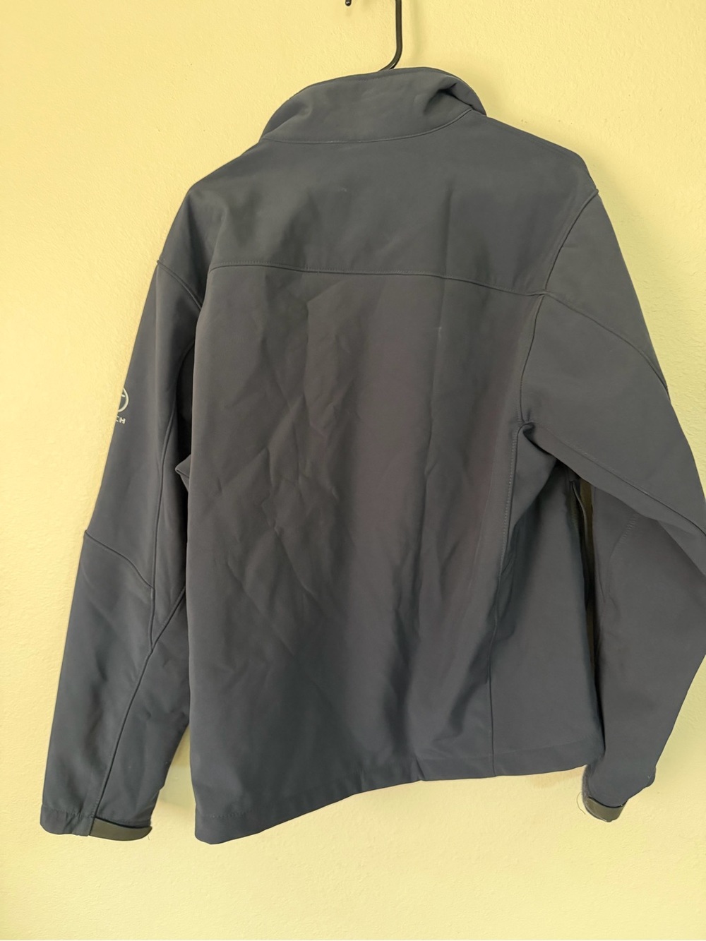 Men's Navy Softshell Jacket - Picture 2 of 3